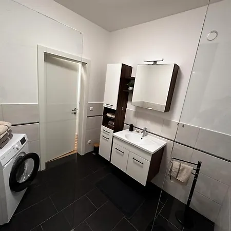 Appartamento Sorinas - Comfortable Near Graz - Free Parking Berndorf (Graz)