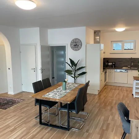 Sorinas - Comfortable Near Graz - Free Parking Appartamento